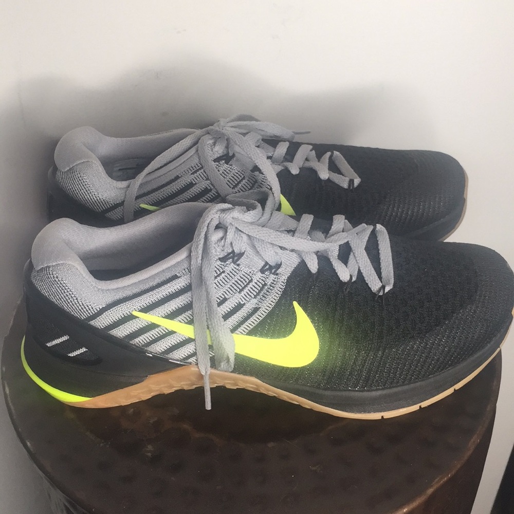 New Metcon Size 7.5Mens/9.5 Women’s